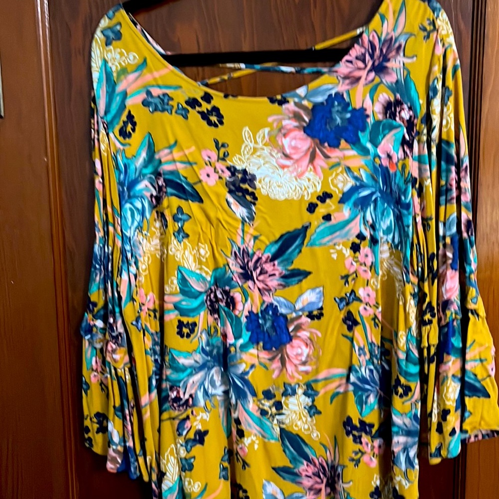 Women’s dress shirt